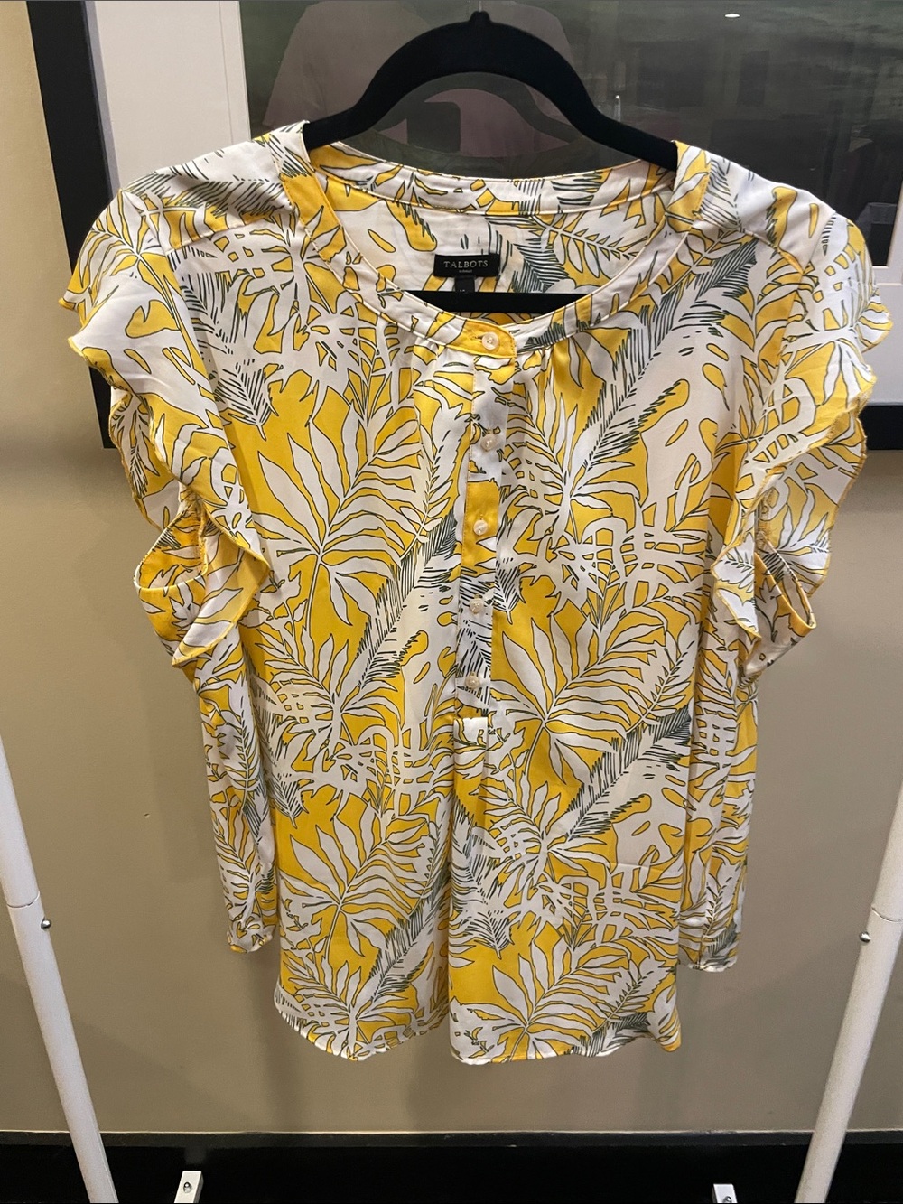 Talbots. 16W. Yellow & White Tropical-Print Ruffled Sleeve Blouse